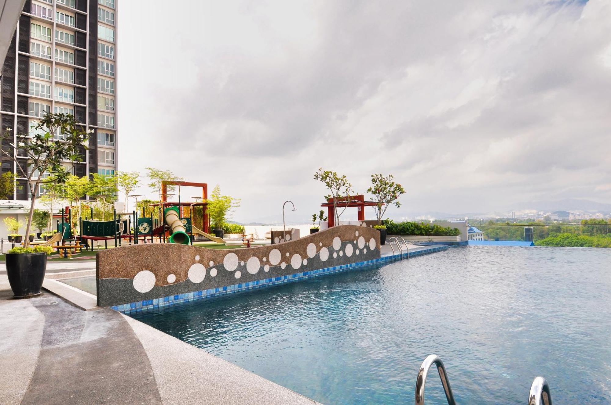 Azfa Duplex Suite At De Centrum Putrajaya Bangi Free Wifi Kajang Esterno foto