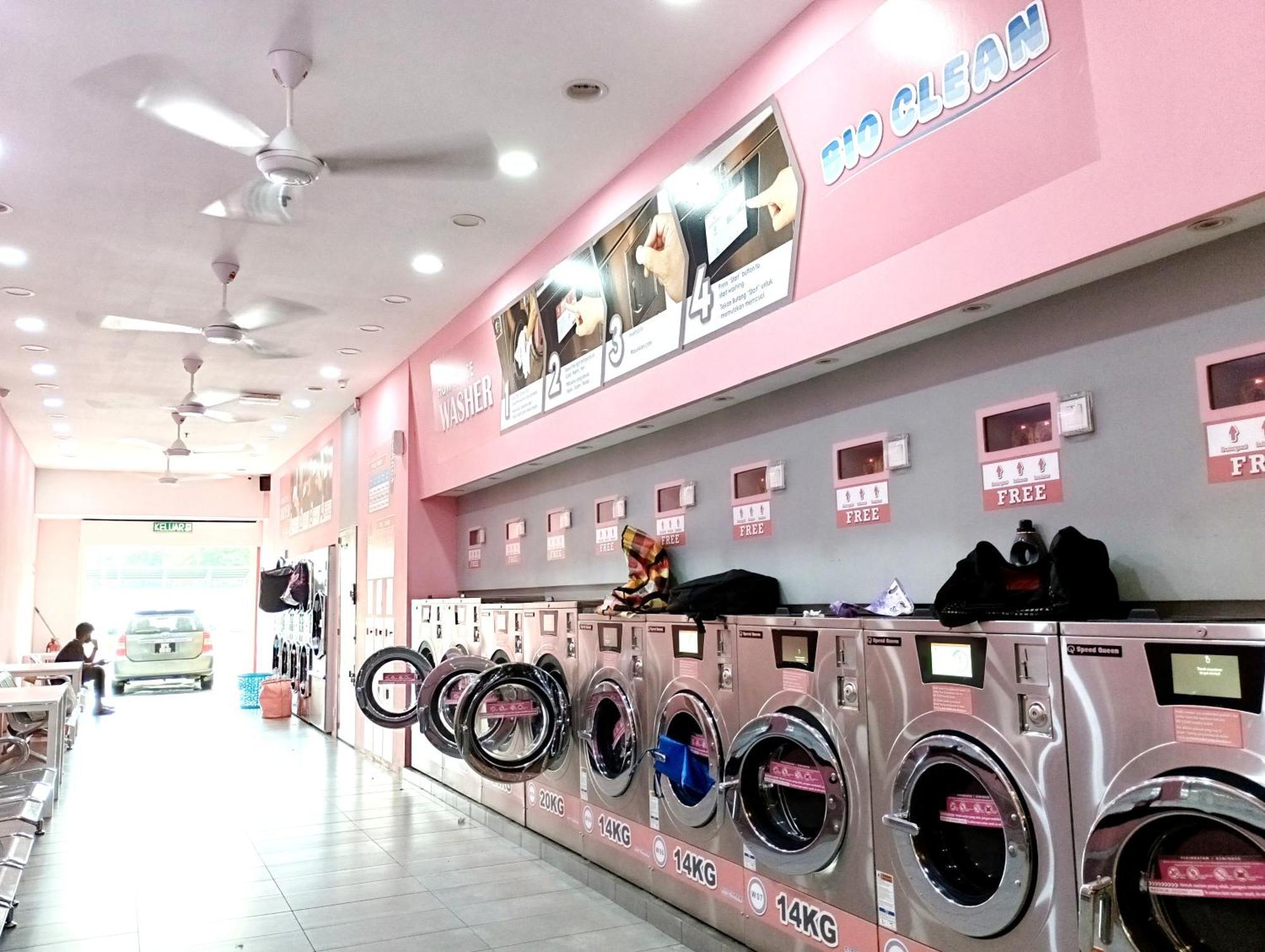 Azfa Duplex Suite At De Centrum Putrajaya Bangi Free Wifi Kajang Esterno foto