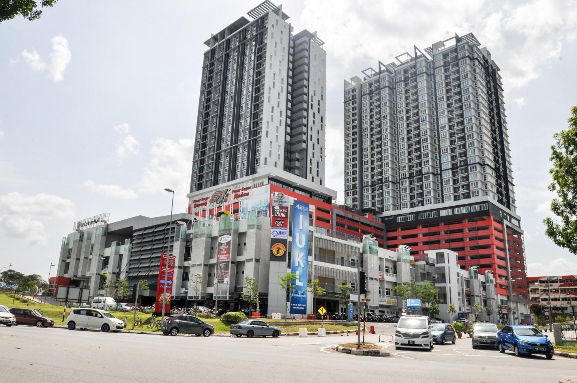 Azfa Duplex Suite At De Centrum Putrajaya Bangi Free Wifi Kajang Esterno foto